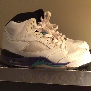 Jordan 5 grapes